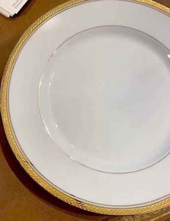 LIM244 by Limoges-French