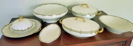 LIO4 Oval Covered Vegetable