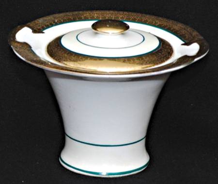 LMR2 Sugar Bowl & Lid by Lee Moore