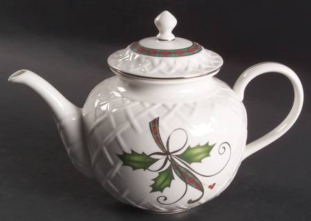 Holiday Nouveau Platinum (White) Carved Teapot & Lid