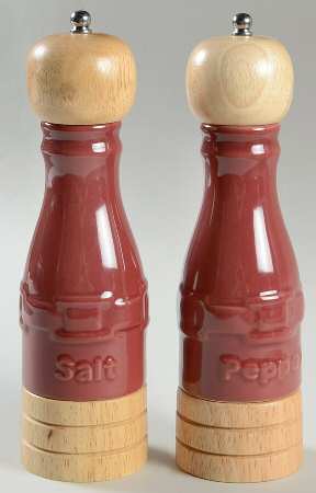 Woven Traditions Paprika Salt Mill & Pepper Mill Set