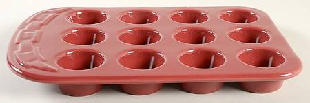 Woven Traditions Paprika Muffin Pan (Holds 12 Mini Muffins)