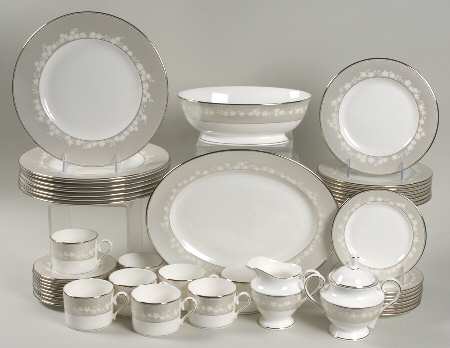 Bellina (Platinum Trim) 45 Piece Set
