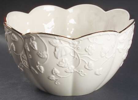 Ivy Cottage 11" Large Salad Serving Bowl