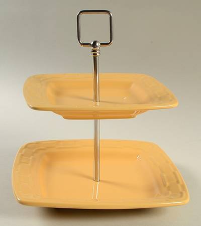 Woven Traditions Butternut 2 Tiered Serving Tray (Sq Luncheon & Bread&Butter)