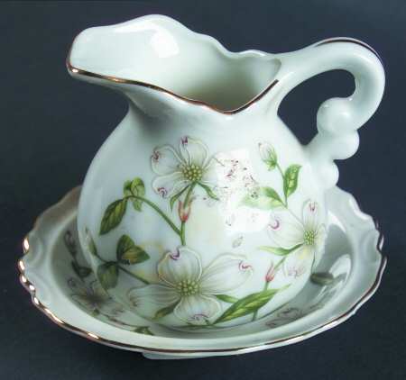 LEF68 Miniature Pitcher and Bowl Set