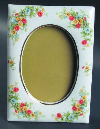 LEF72 Frame-Holds 3 1/2" X 4 1/2"