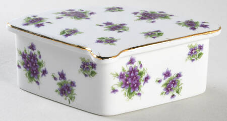 LEF77 5" Fan Shape Box & Lid by Lefton