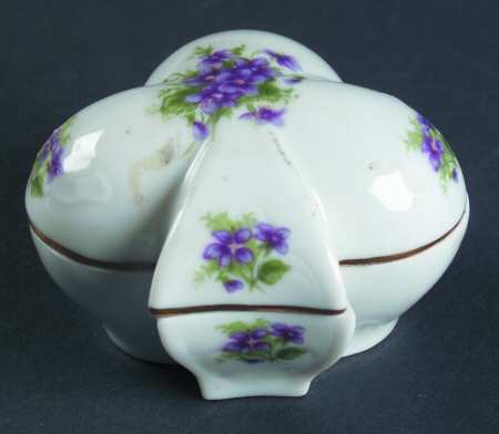 LEF77 Club Shape Box & Lid