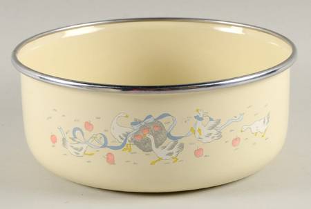 Happy Geese 5 7/8" Metal Bowl