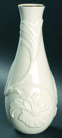 Grand Minuet 8" Bud Vase