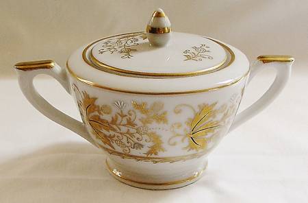 1669 Sugar Bowl & Lid