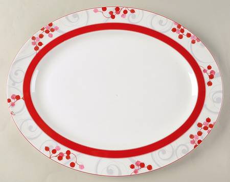 Merry Berry 16" Oval Serving Platter
