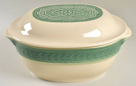 American Craft Ivy 2 Quart Oval Covered Casserole