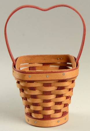 Baskets Heart's Delight Basket