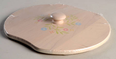 Baskets Lid for 2010 Easter Basket by Longaberger