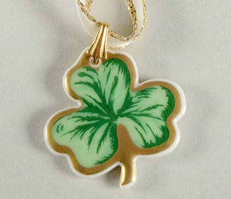 Baskets Lots of Luck (Shamrock) Charm Tie-On