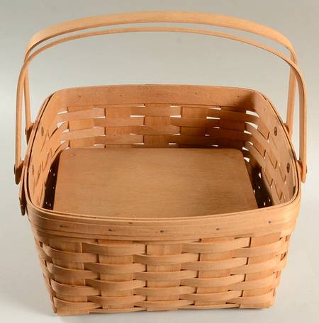 Baskets Cake Basket & Riser