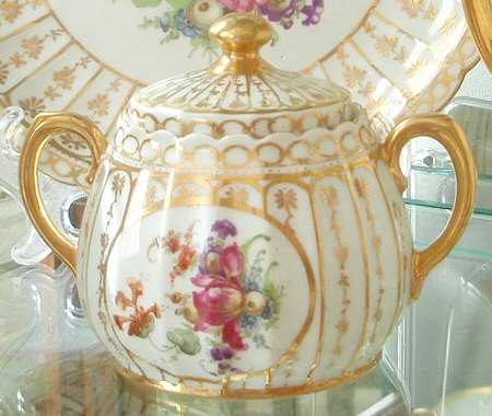 1756 Sugar Bowl & Lid