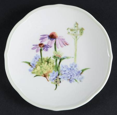 Floral Meadow Party Plate
