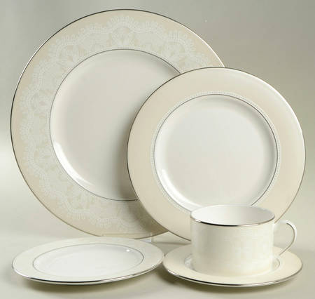 Chapel Hill 5 Piece Place Setting