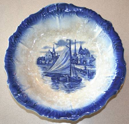 LBU3 10" Round Vegetable Bowl