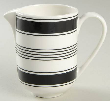 Concord Square Creamer