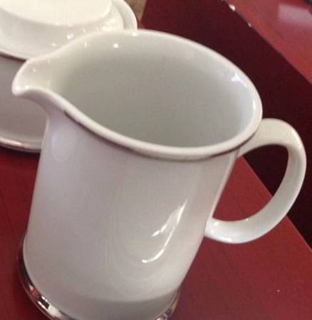 LUK48 Creamer