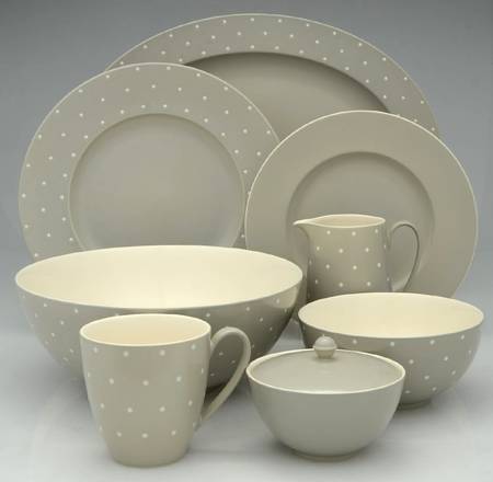 Larabee Dot Grey 37 Piece Set