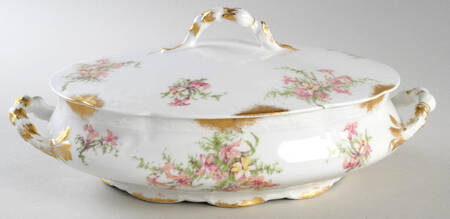 ALU8 Oval Covered Vegetable by Societe Alluaud