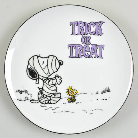 Snoopy the Great Pumpkin Salad/Dessert Plate