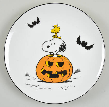 Snoopy the Great Pumpkin by Lenox