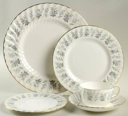Alpine Spring 5 Piece Place Setting