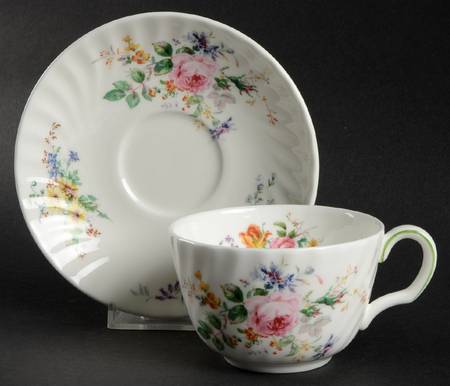 Arcadia Footed Cup & Saucer Set