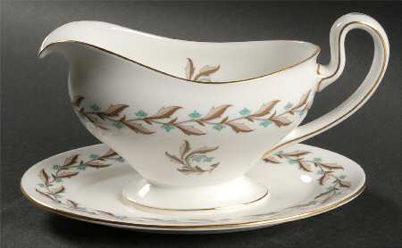 Ashton (Gold Trim) Gravy Boat with Attached Underplate