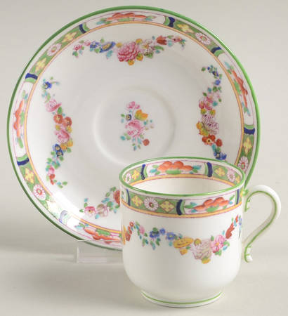 B824 Footed Demitasse Cup & Saucer Set