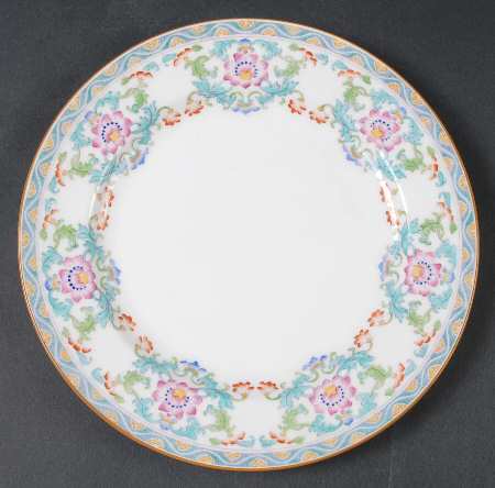 B833 Luncheon Plate