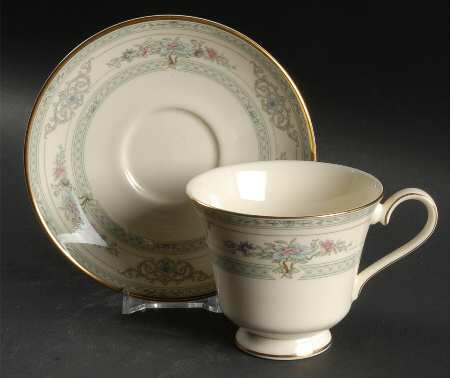 Beaumont Footed Cup & Saucer Set