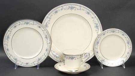 Bellemeade 40 Piece Set