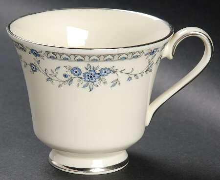 Bellemeade Footed Cup