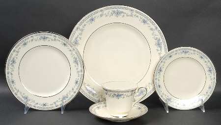 Bellemeade 5 Piece Place Setting