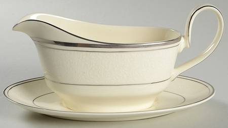 Bridal Veil Gravy Boat & Underplate