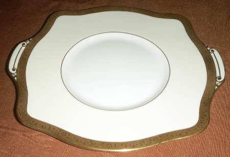 Buckingham Square Handled Cake Plate