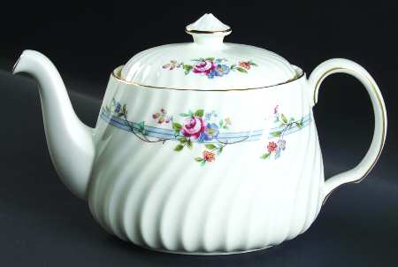 Chartwell Teapot & Lid