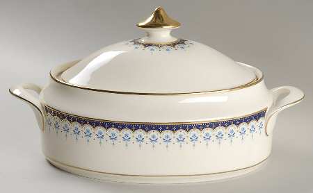 Consort Oval Covered Vegetable