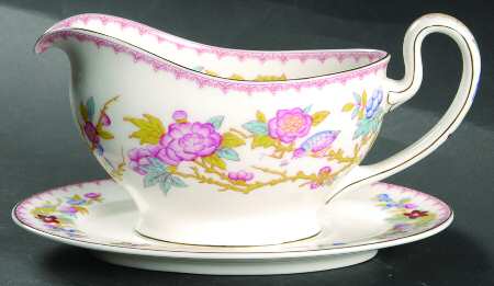 Cuckoo (Smooth, White, Wreath Bkstp) Gravy Boat & Underplate
