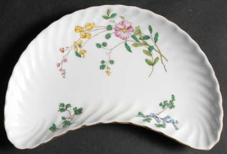 Dainty Sprays Crescent Salad Plate