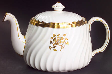 Gold Rose Small Teapot & Lid