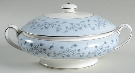 Grey Mist Round Covered Vegetable