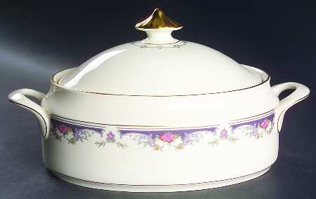 Hanbridge Oval Covered Vegetable by Minton